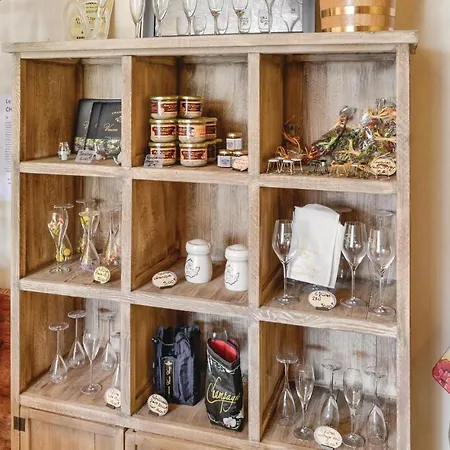 Holiday home In With Kitchen *