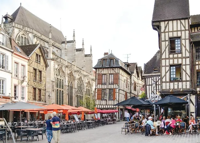 Rue De Crais * Landreville